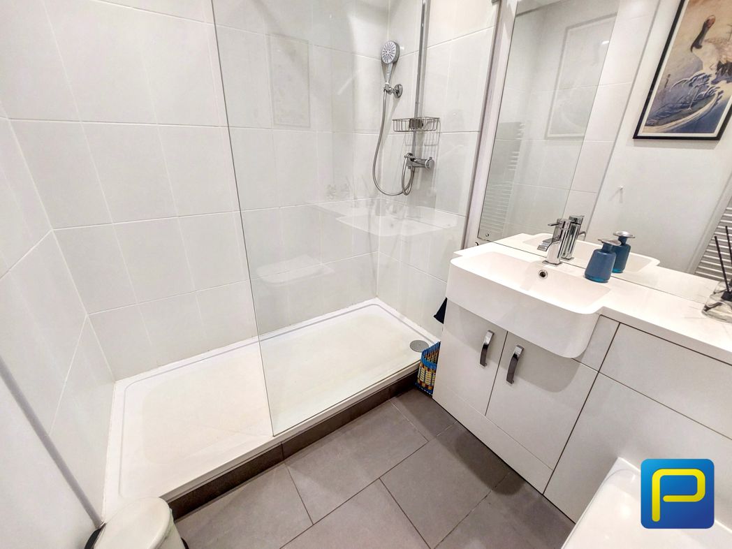 Property image 21 of 25