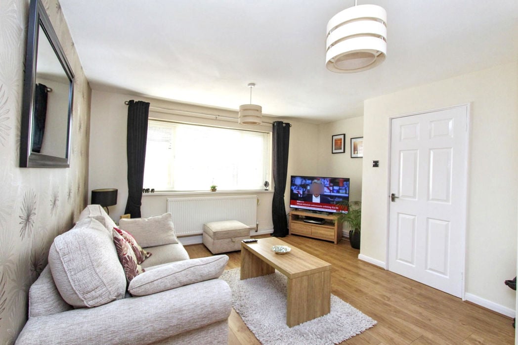 Property image 2 of 9