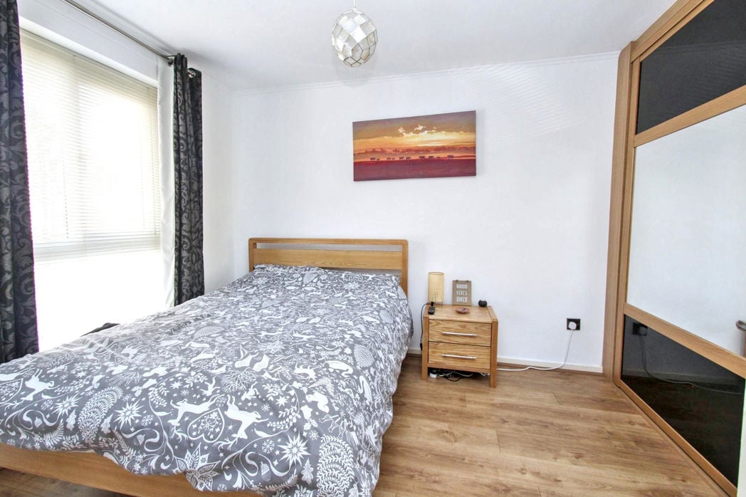 Property image 7 of 9