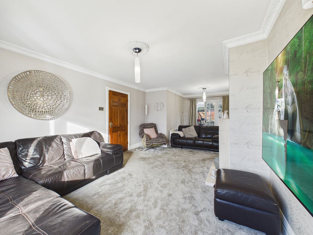 Property image 4 of 17