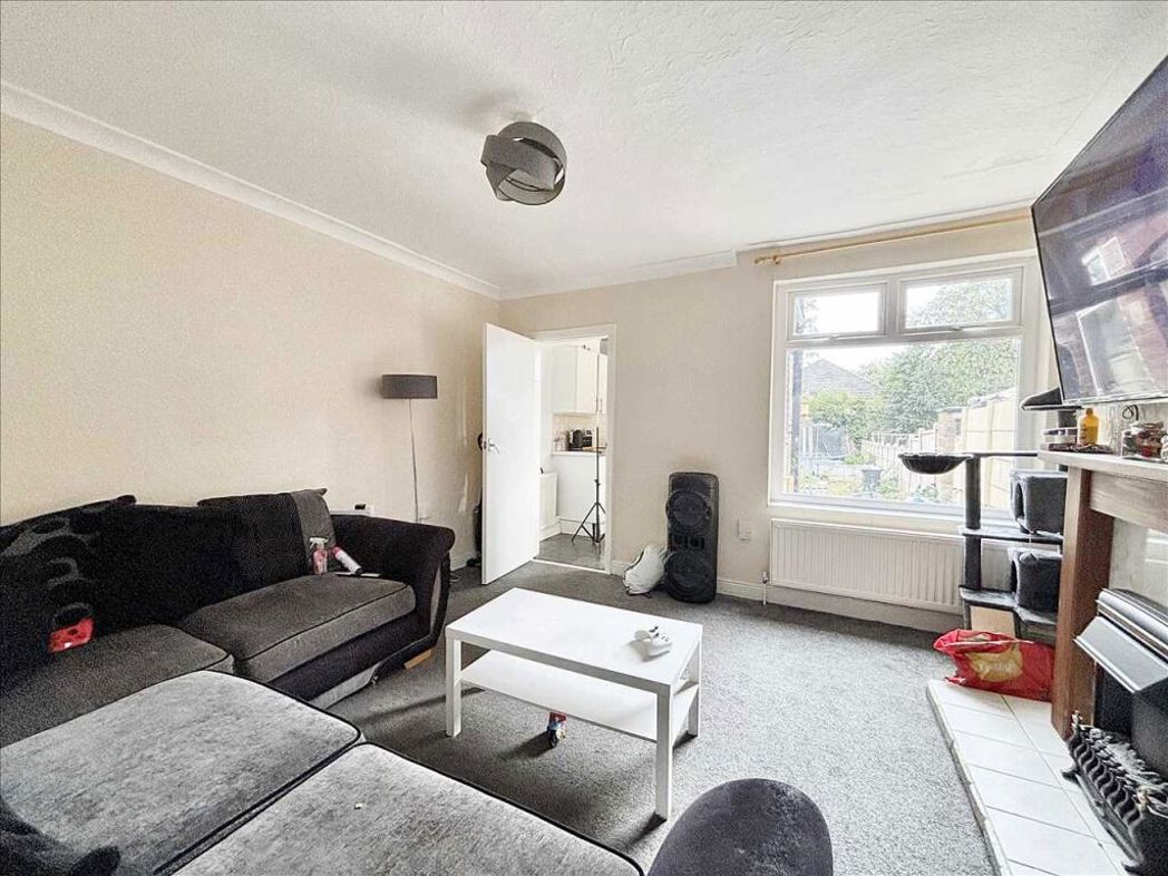 Property image 2 of 10