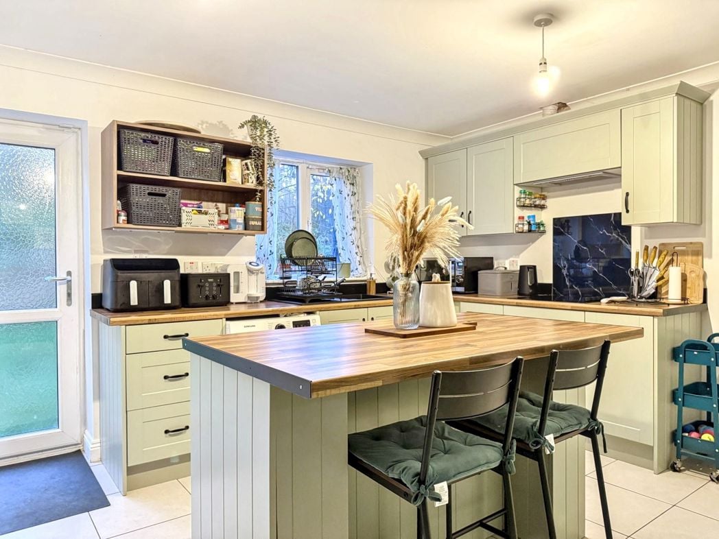 Property image 7 of 27