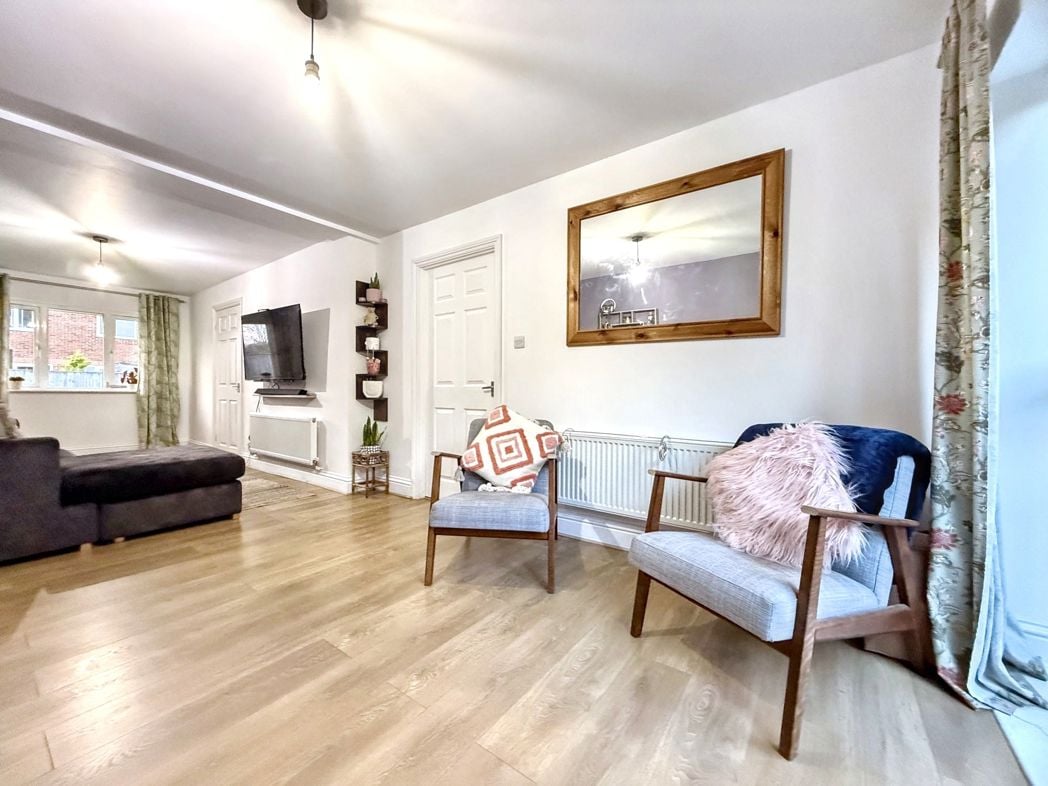Property image 10 of 27