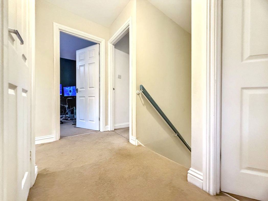 Property image 13 of 27
