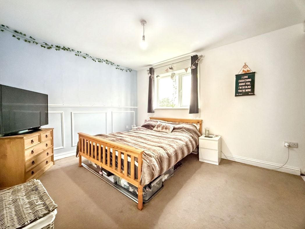 Property image 14 of 27