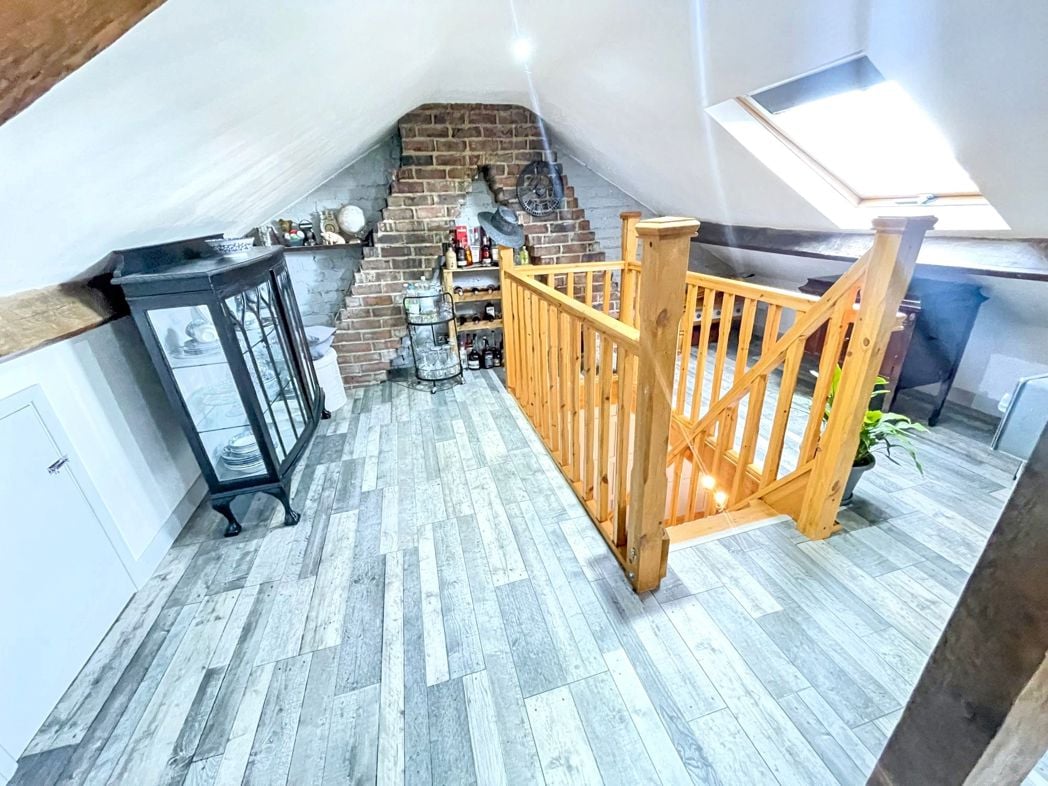 Property image 10 of 11