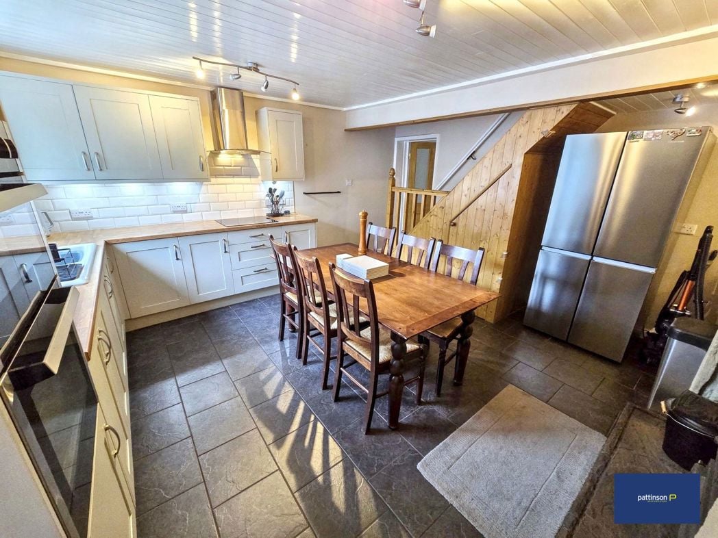 Property image 5 of 17