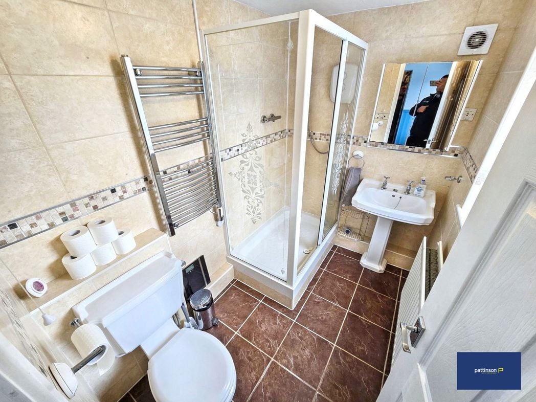 Property image 7 of 17