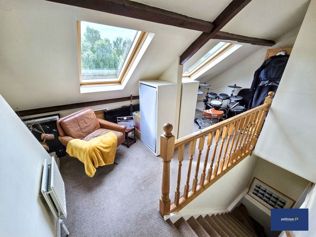 Property image 11 of 17