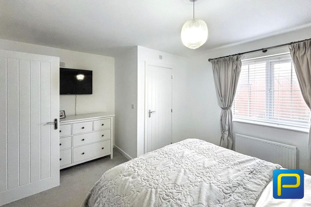 Property image 12 of 23