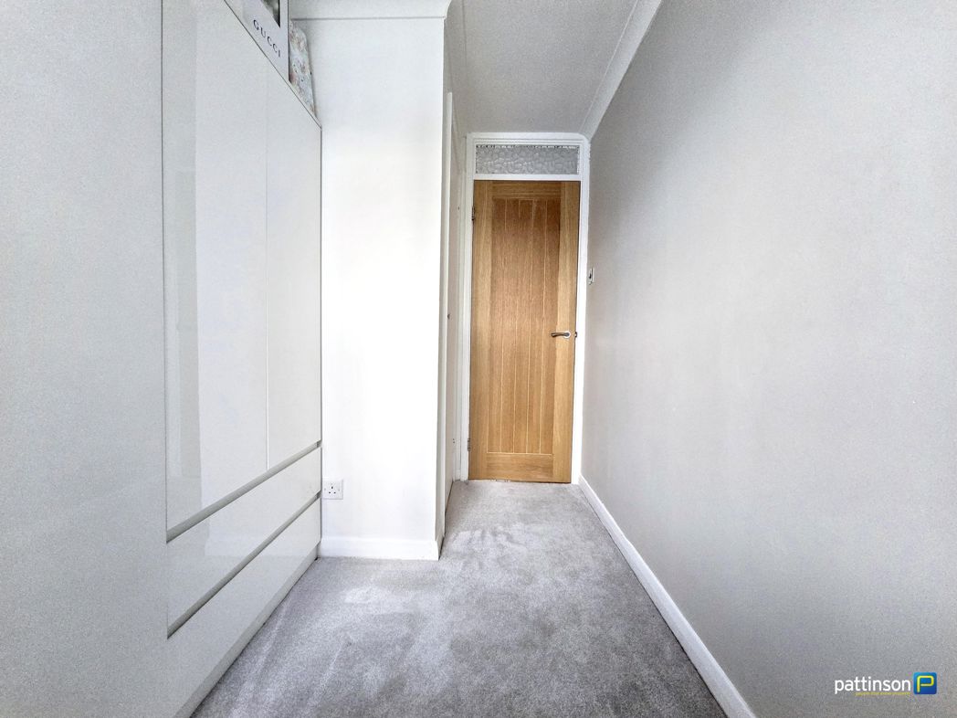Property image 16 of 28