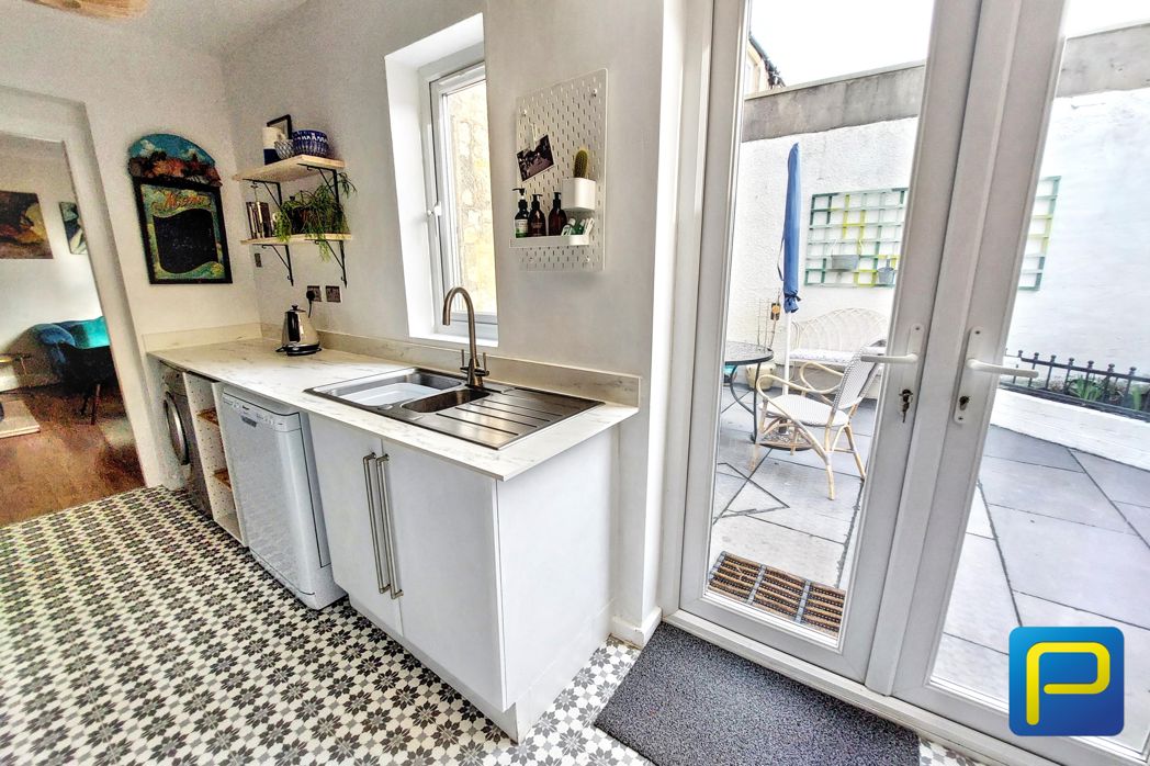 Property image 10 of 29