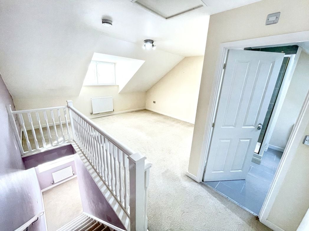 Property image 10 of 13