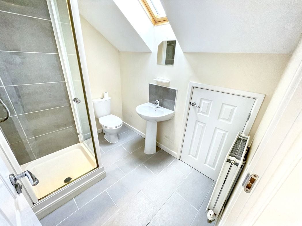 Property image 11 of 13