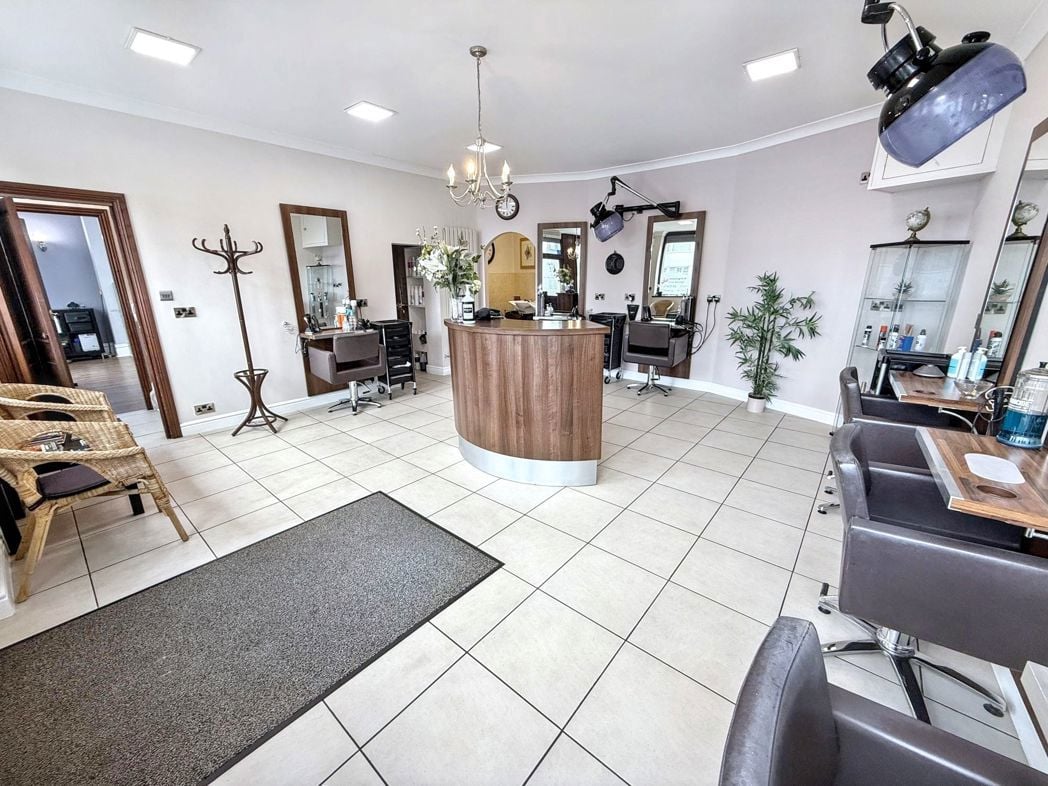 Property image 6 of 33