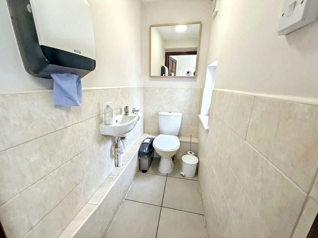 Property image 28 of 33