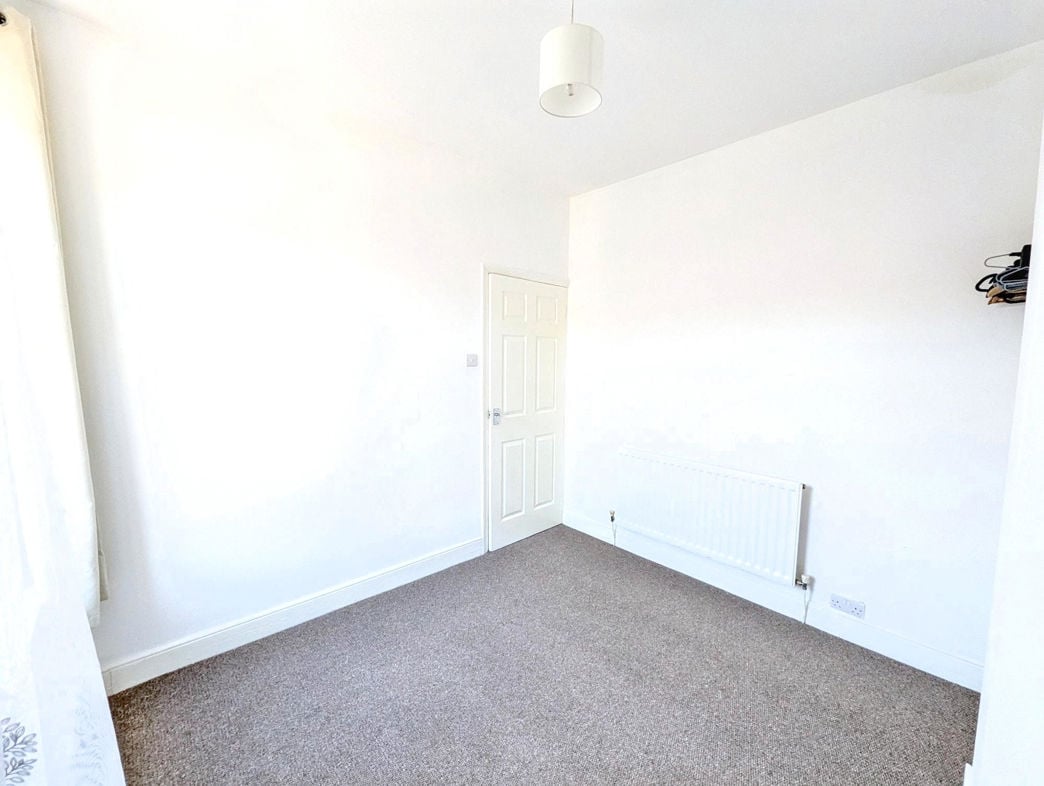 Property image 7 of 9