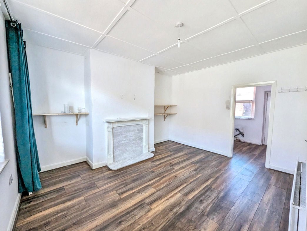 Property image 3 of 9