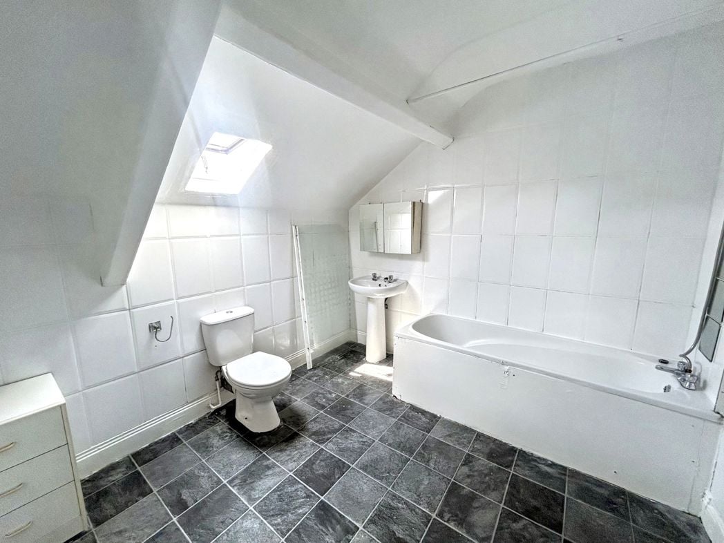 Property image 11 of 13