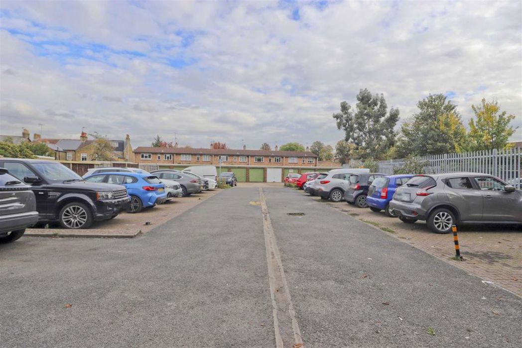 Property image 7 of 7