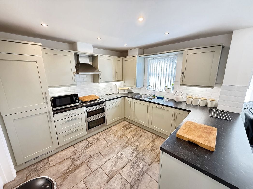 Property image 4 of 21