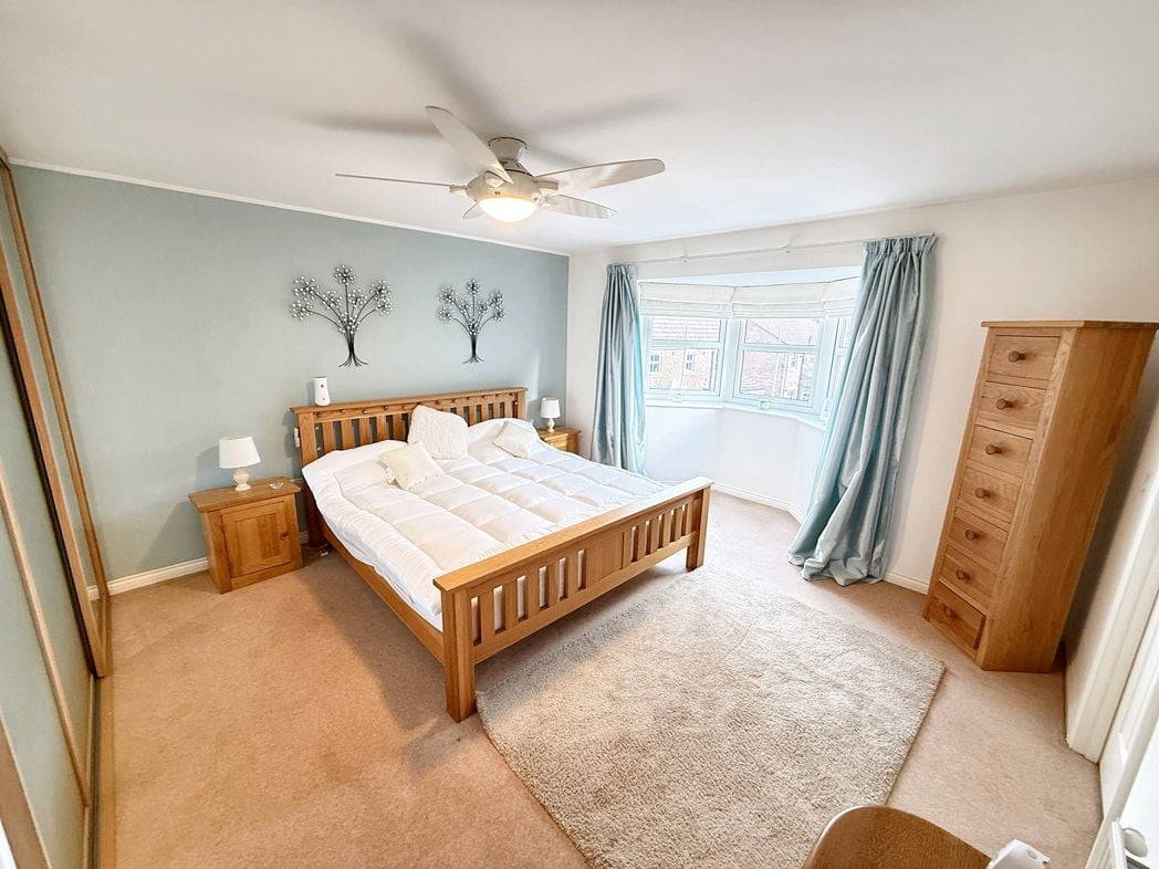 Property image 11 of 21