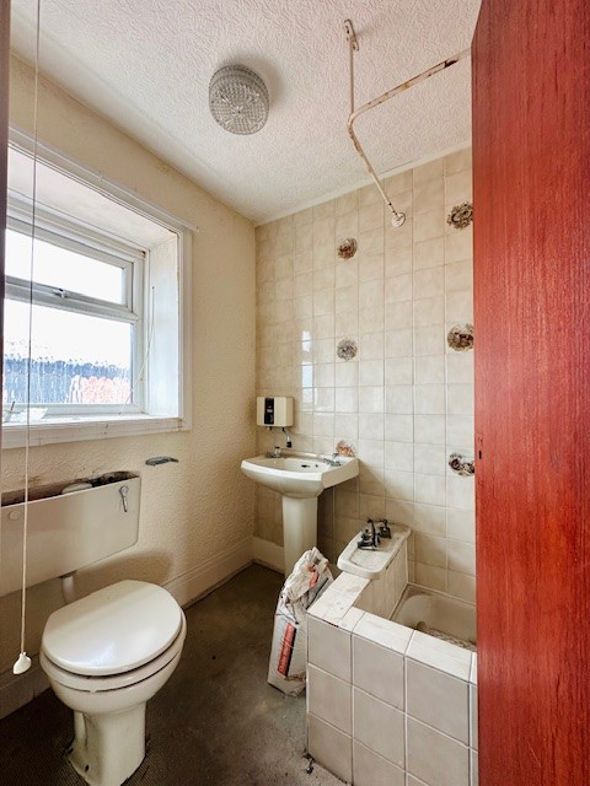 Property image 28 of 47