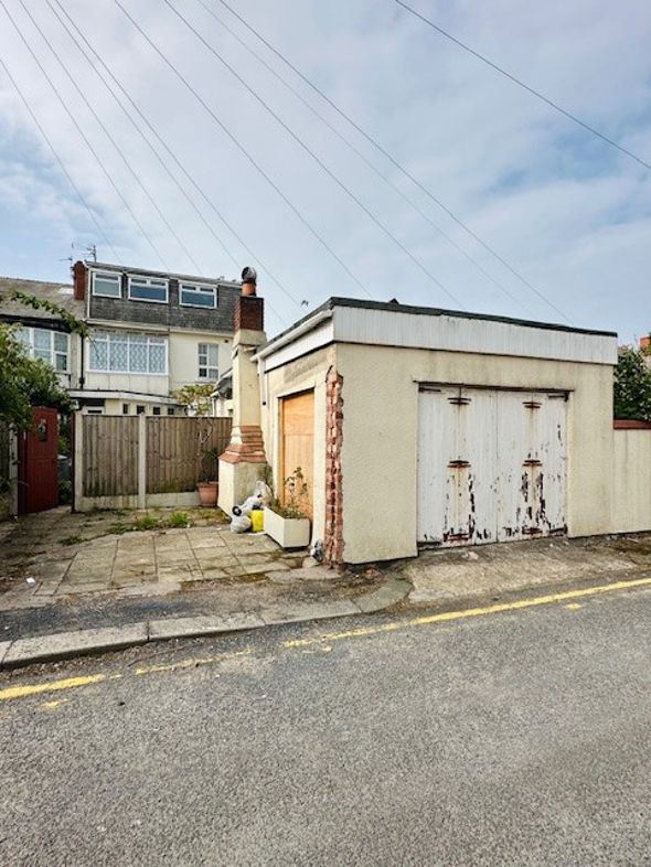 Property image 29 of 47