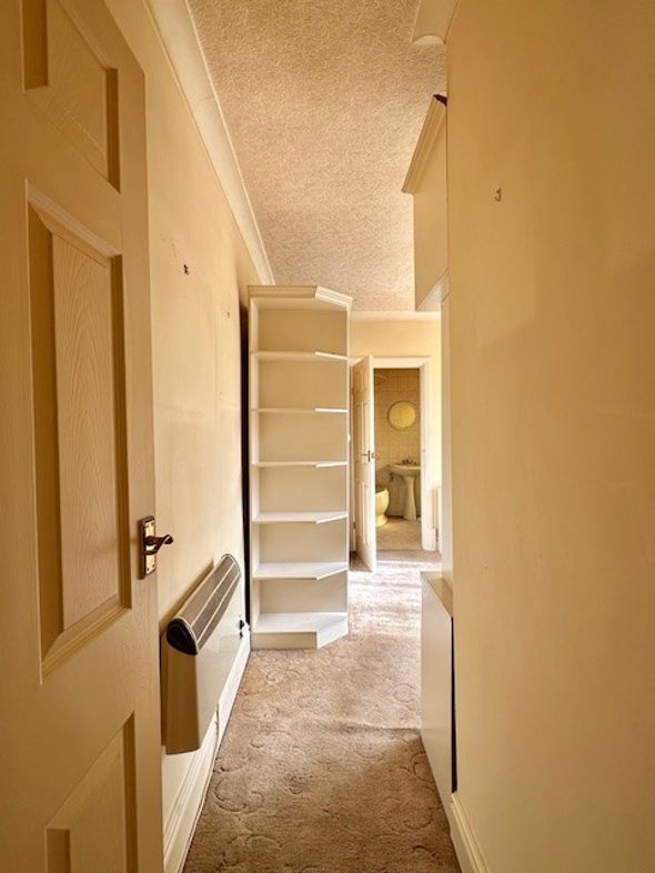 Property image 33 of 47