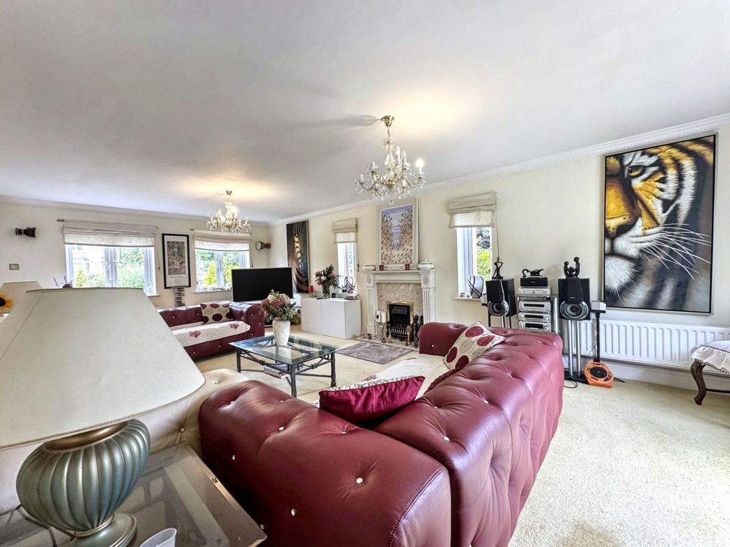 Property image 5 of 31