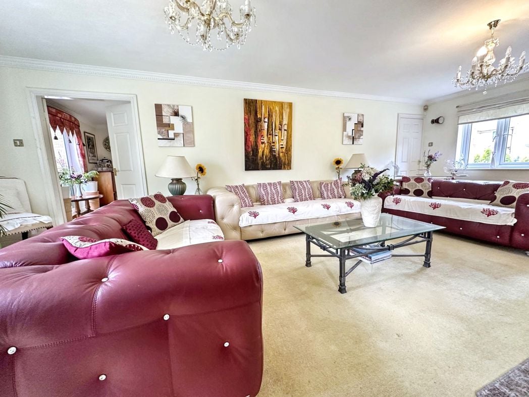 Property image 6 of 31