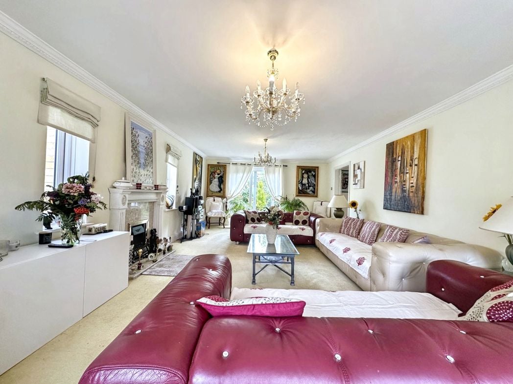 Property image 7 of 31