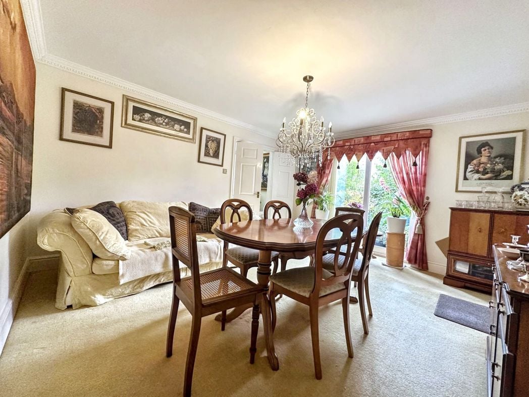 Property image 8 of 31