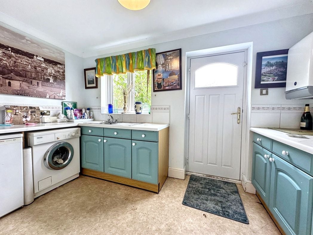 Property image 10 of 31