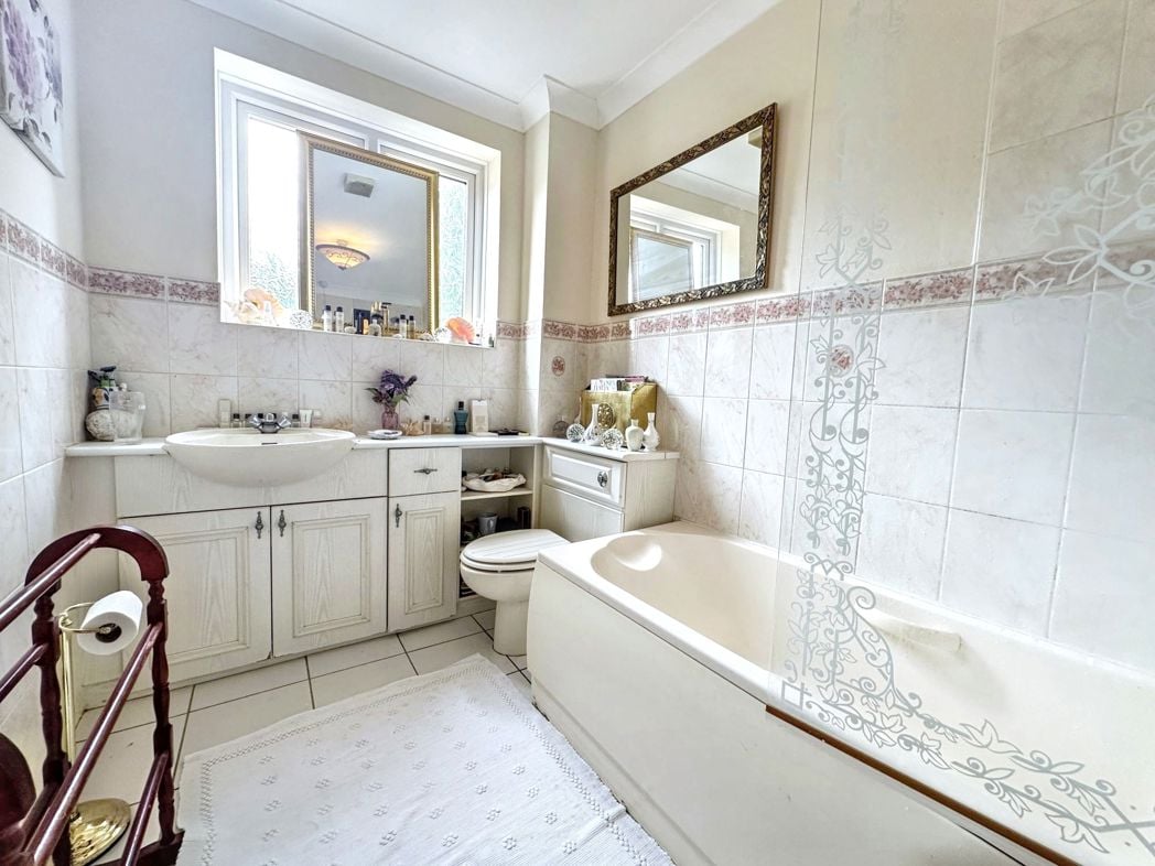 Property image 17 of 31