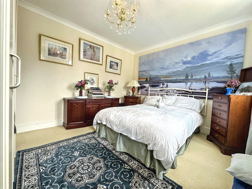 Property image 19 of 31
