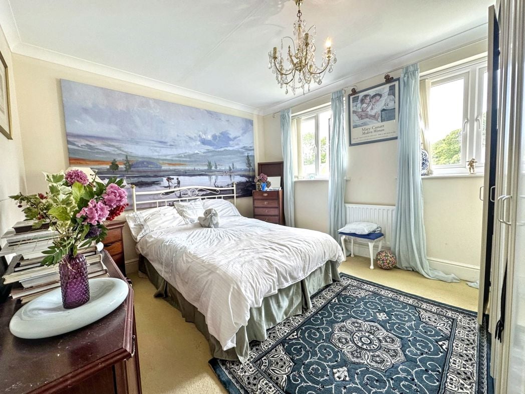 Property image 20 of 31