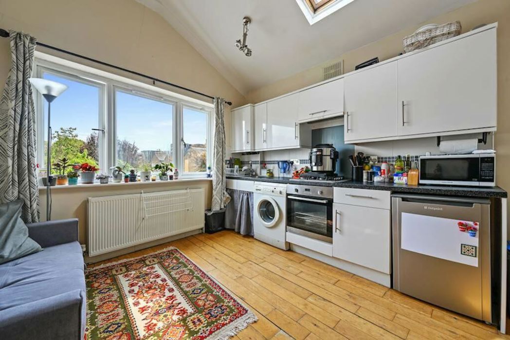 Property image 2 of 11