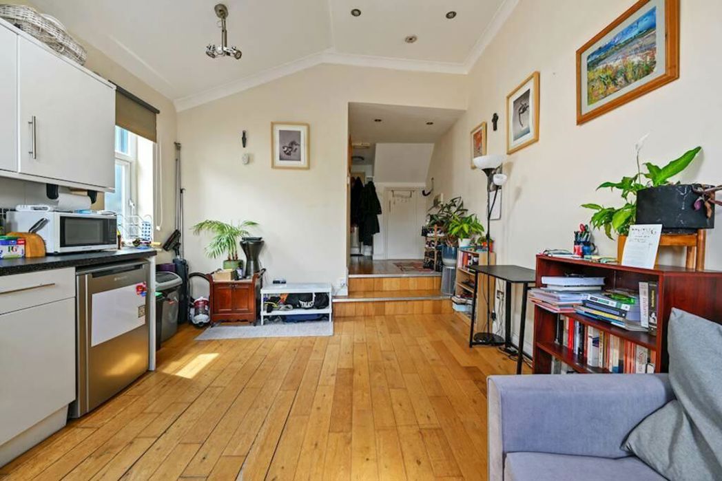 Property image 3 of 11