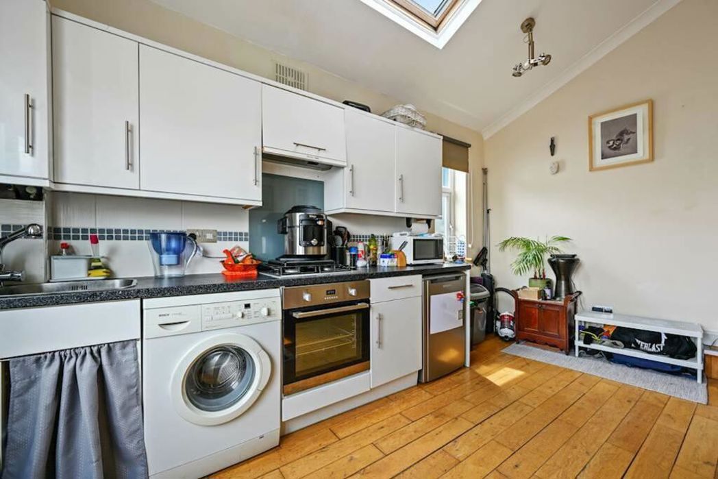 Property image 5 of 11