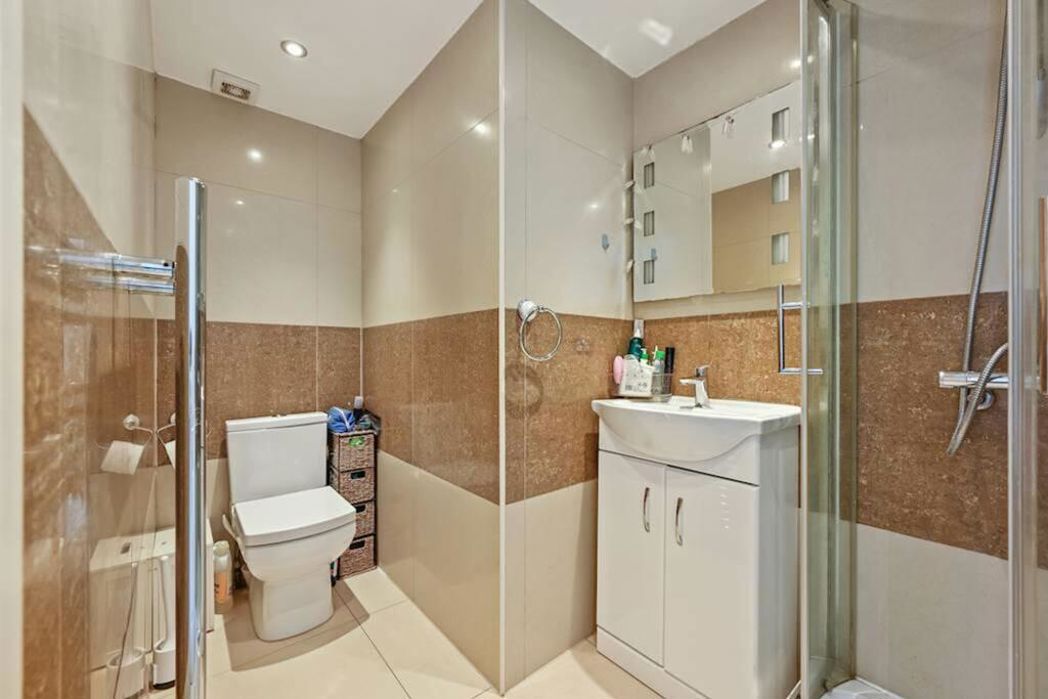 Property image 7 of 11