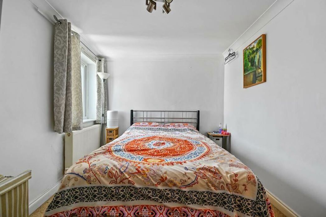 Property image 10 of 11
