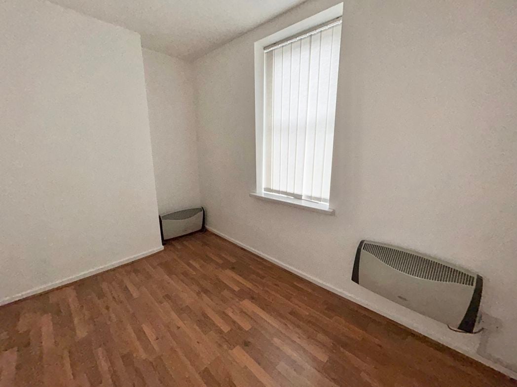Property image 6 of 8