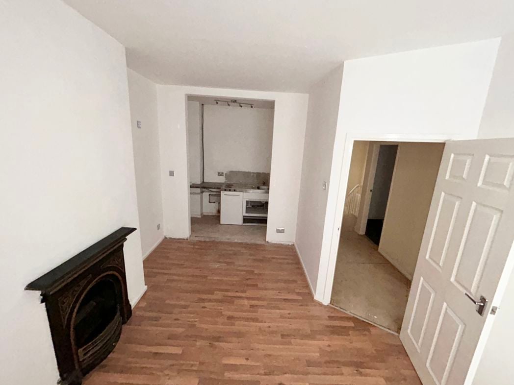Property image 1 of 8