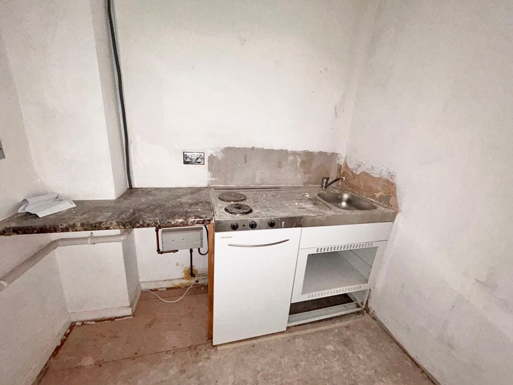 Property image 5 of 8