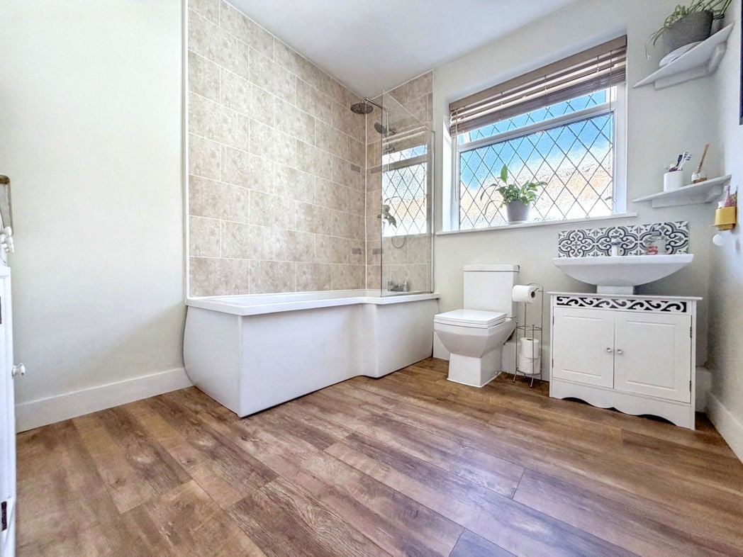 Property image 12 of 21