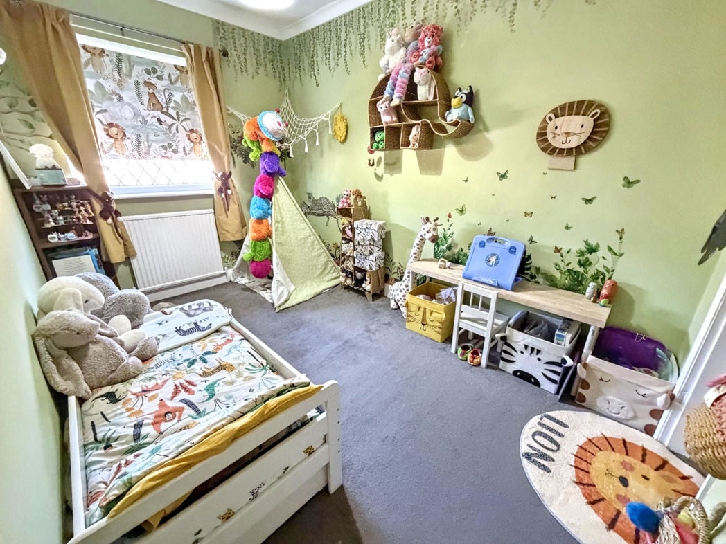 Property image 17 of 21