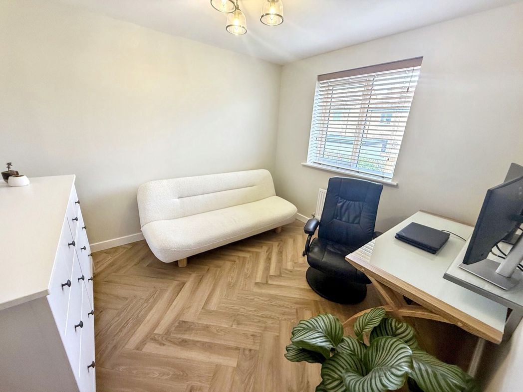 Property image 16 of 22