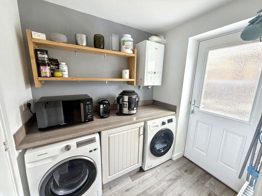 Property image 9 of 22