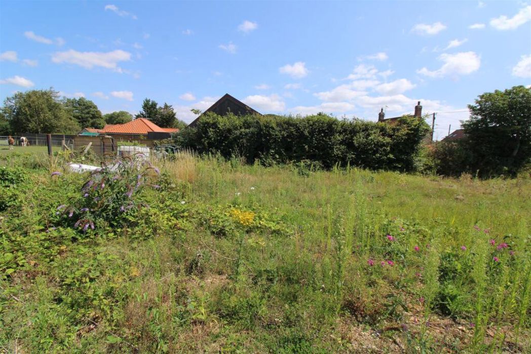 Property image 4 of 11